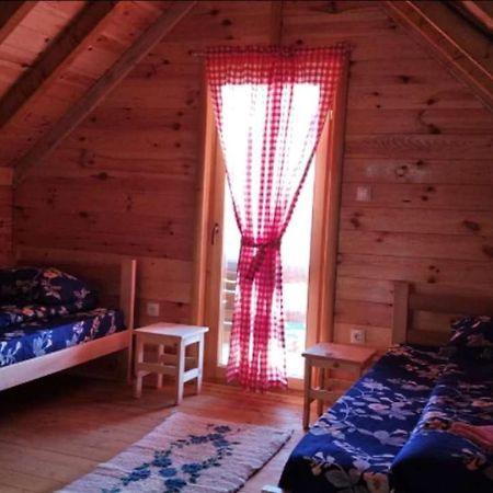 Eco Village Jasavic Plav Eksteriør billede