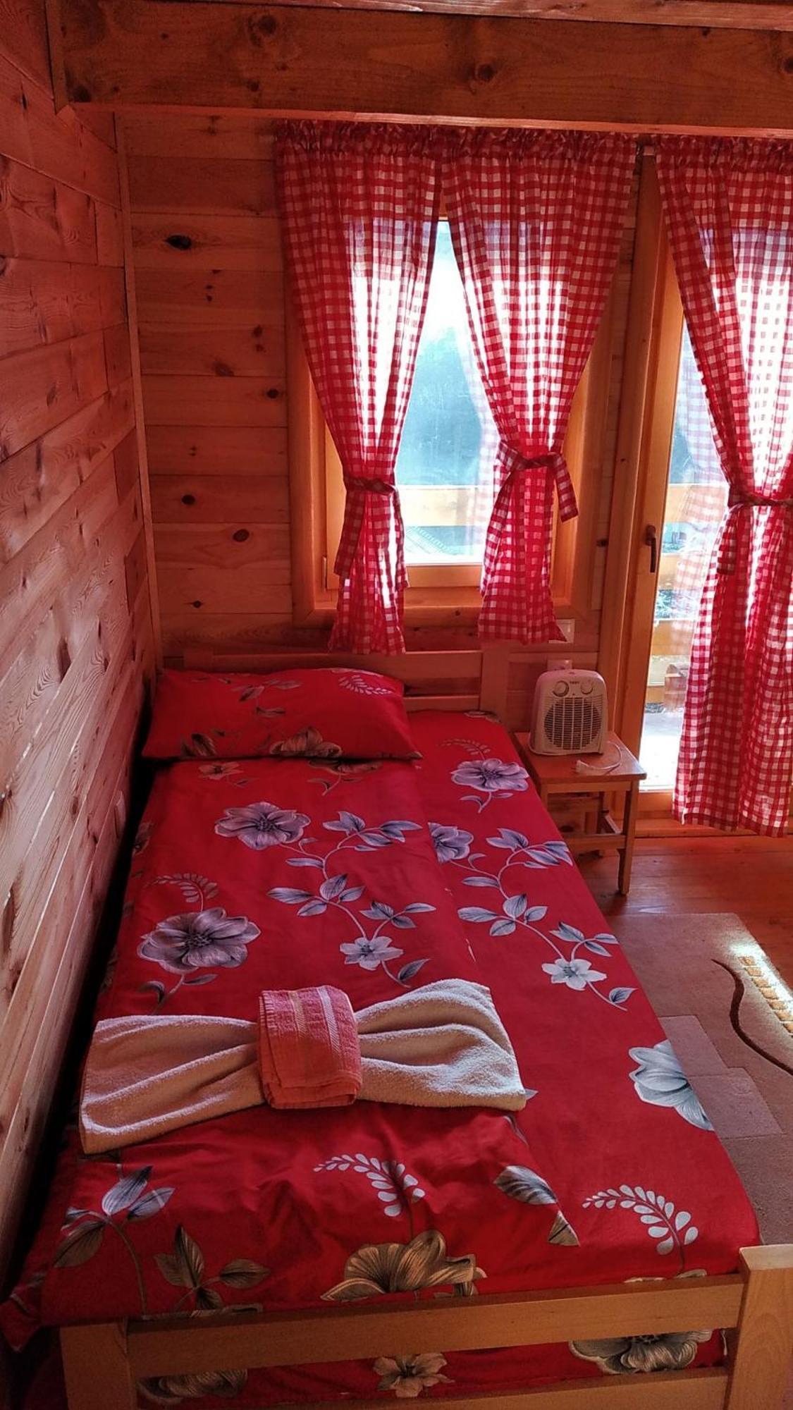 Eco Village Jasavic Plav Eksteriør billede
