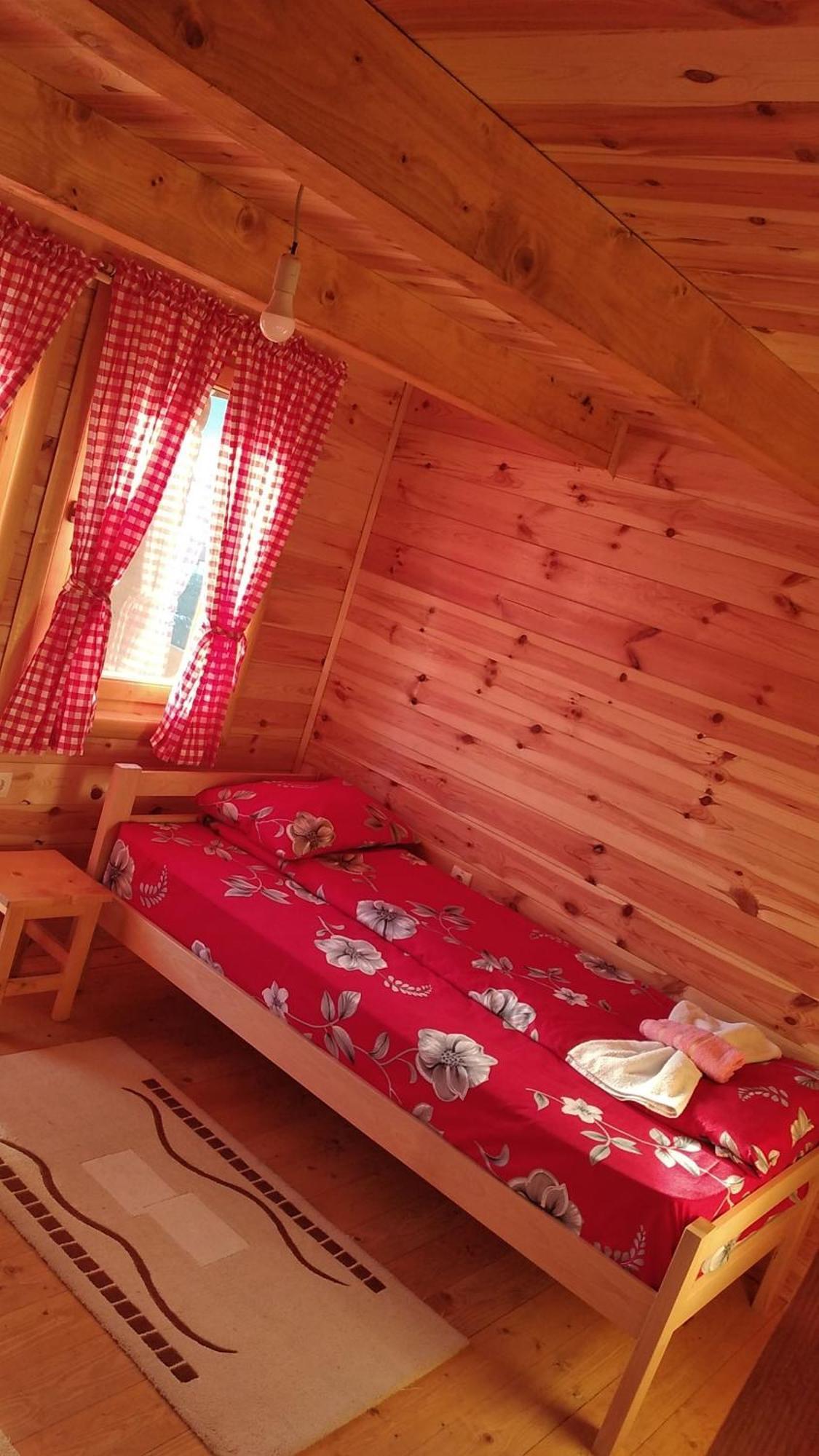 Eco Village Jasavic Plav Eksteriør billede
